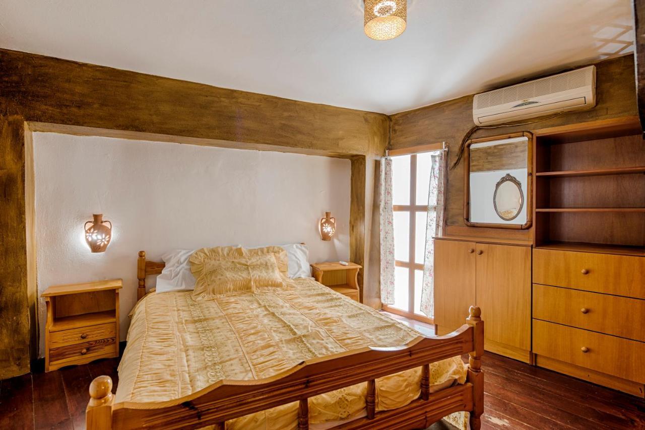 Hara'S Traditional Detached House In Malona Malona Village 외부 사진